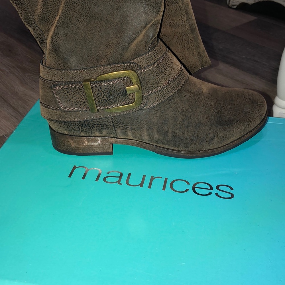 never worn brown boots from maurice’s